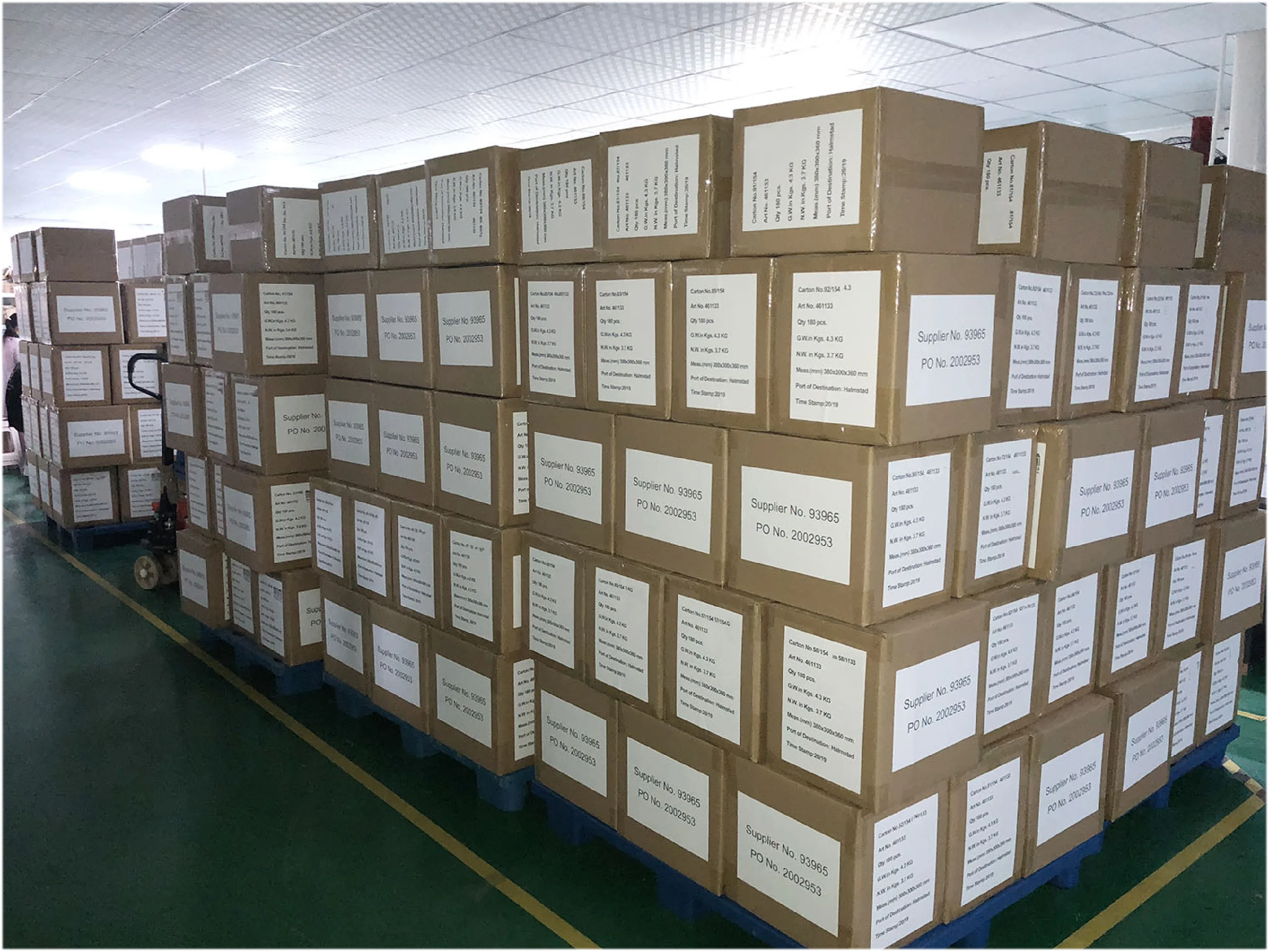 iRadar finished goods warehouse with labeled export cartons